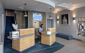 Holiday Inn Express London Victoria By Ihg